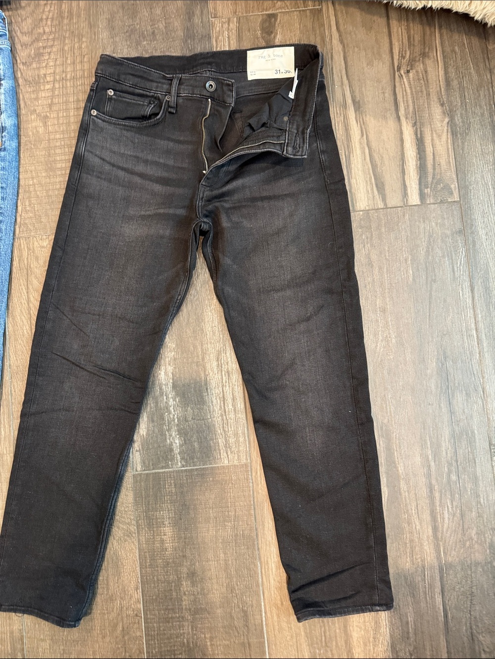 Jeans - Picture 2 of 4